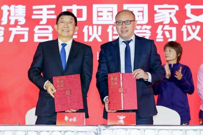 国模白灵套前105张